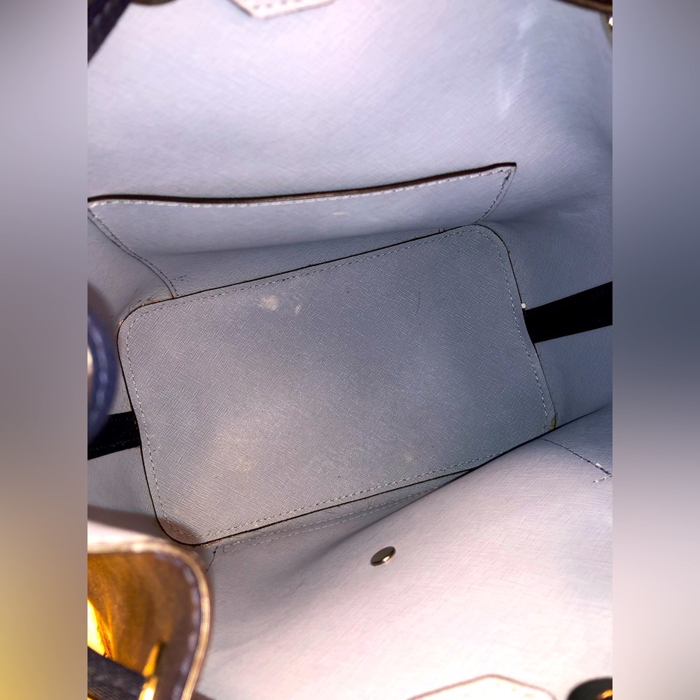 💥Moving to @the_bag_guy💥Michael Kors - Greenwich Medium Bucket Bag - Picture 16 of 16